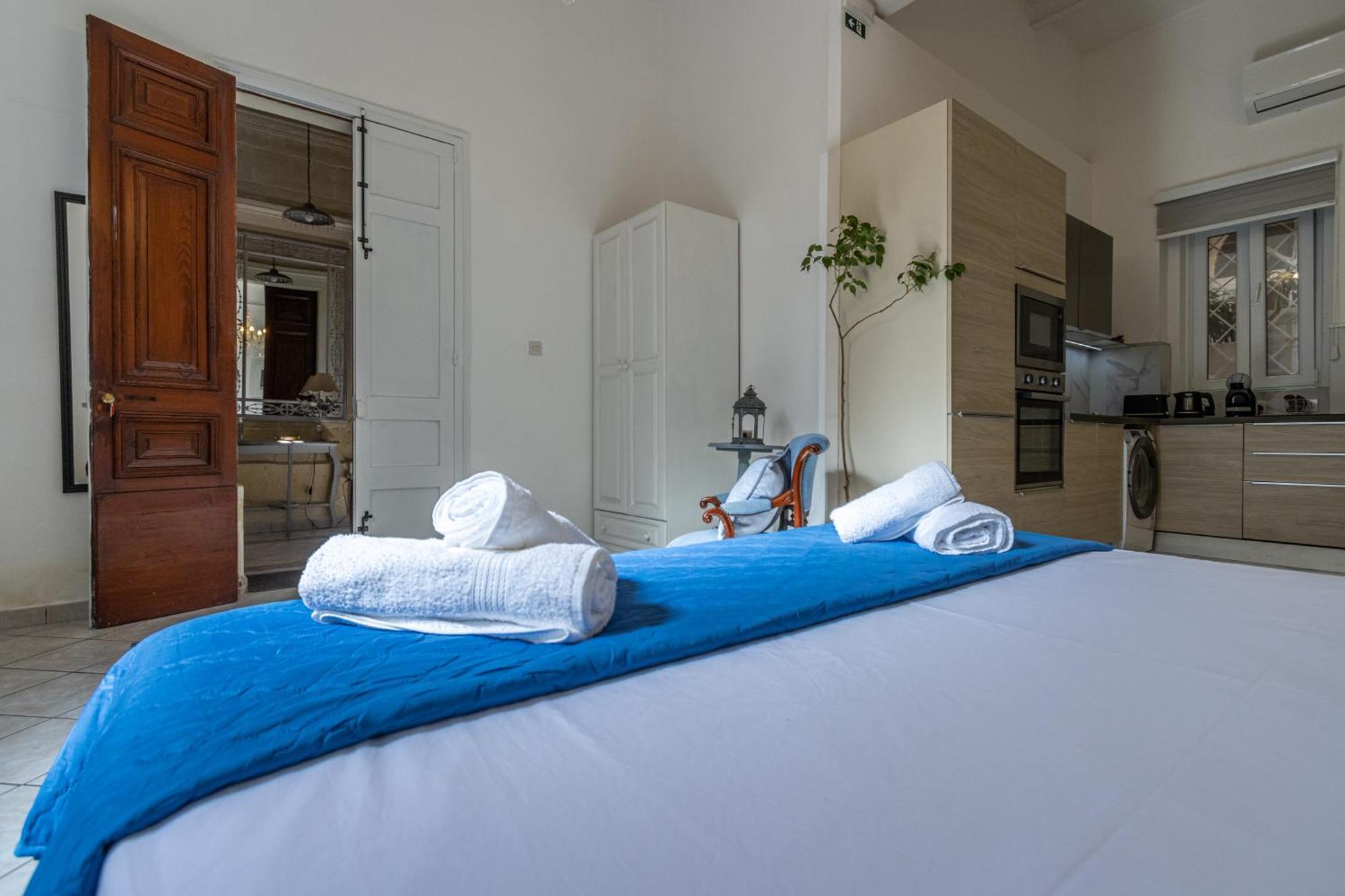 Cozy Carisma Lodging - Central, New And Independent Studio Apartment Sliema Exterior foto